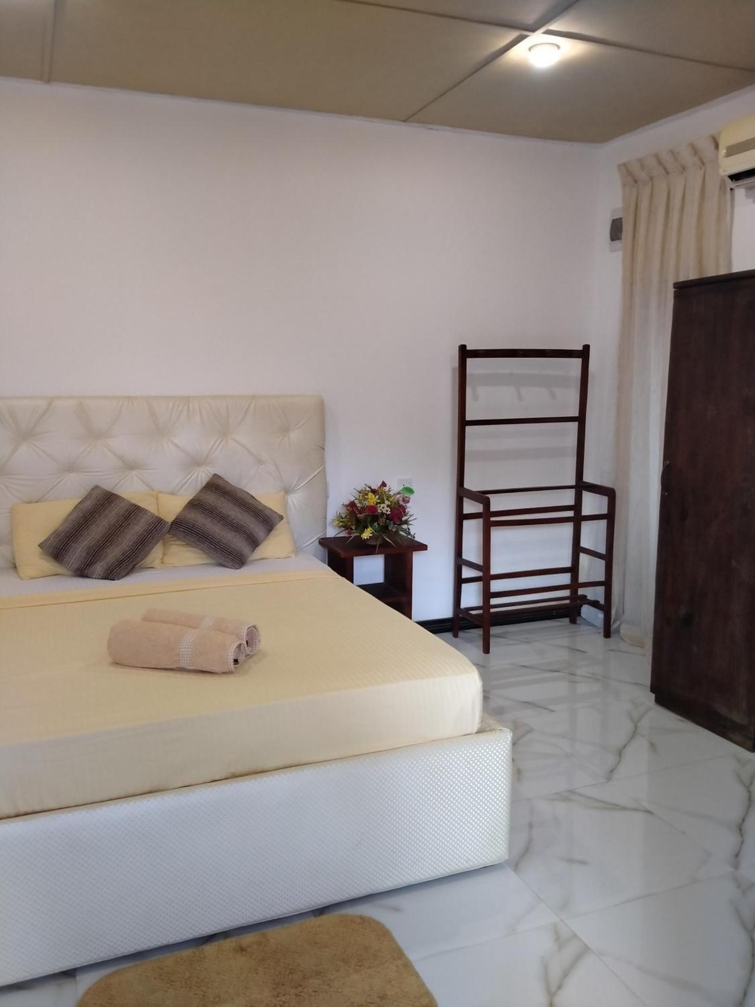 Living Home Negombo Pokój zdjęcie