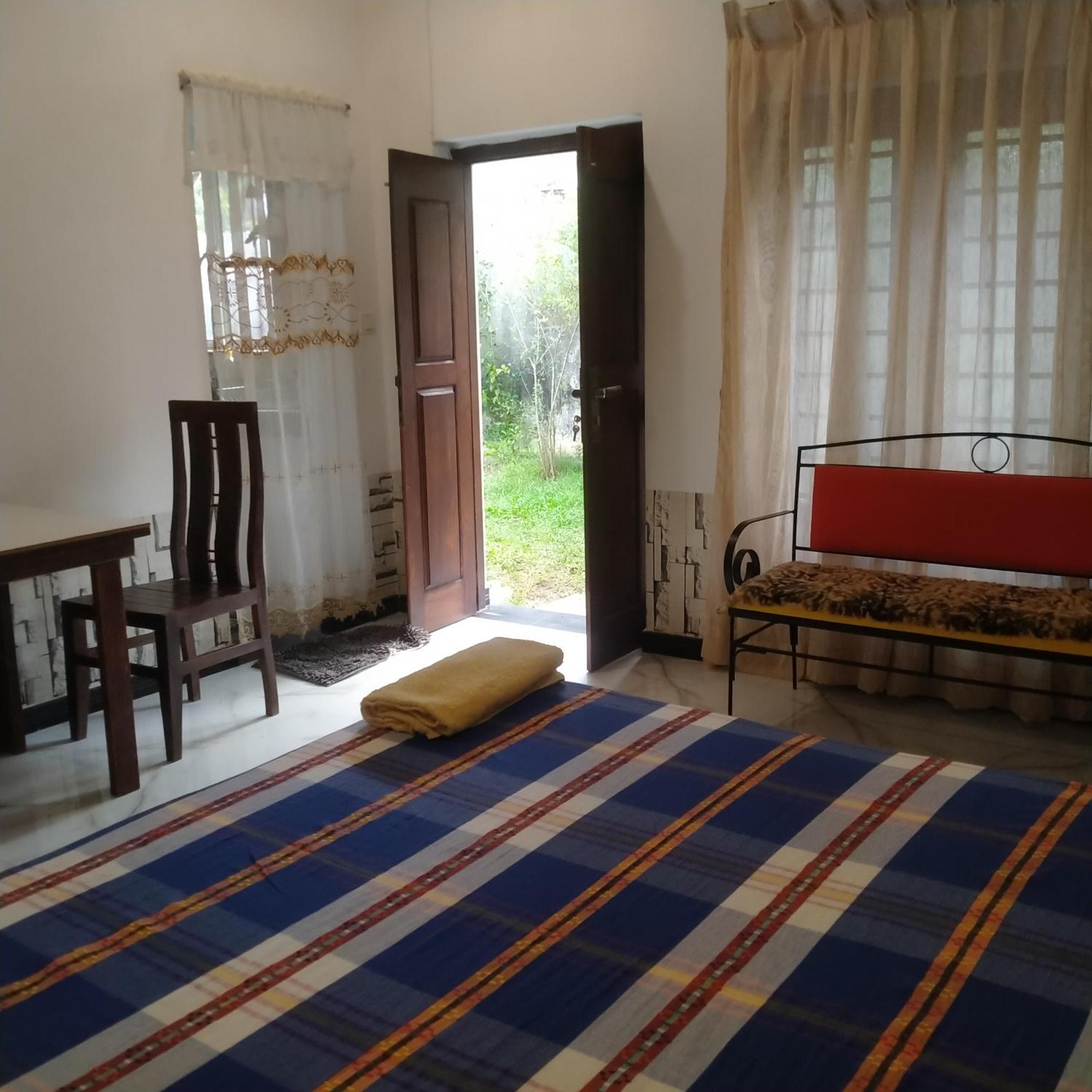 Living Home Negombo Pokój zdjęcie